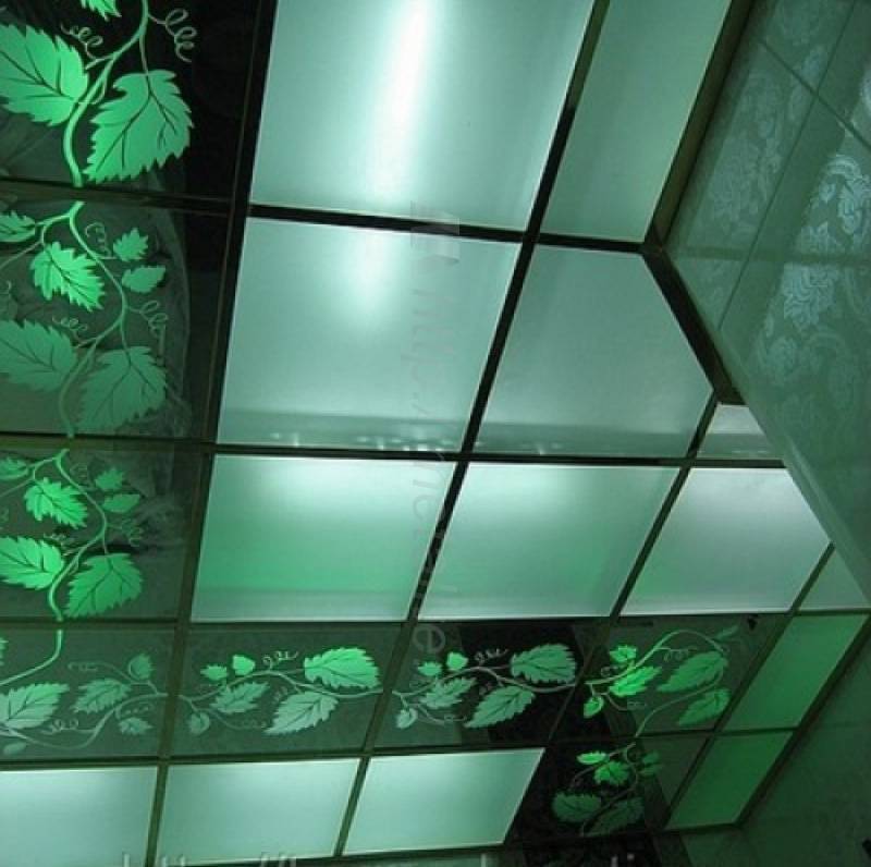 Светящийся потолок из оргстекла - основные преимущества и варианты исполнения