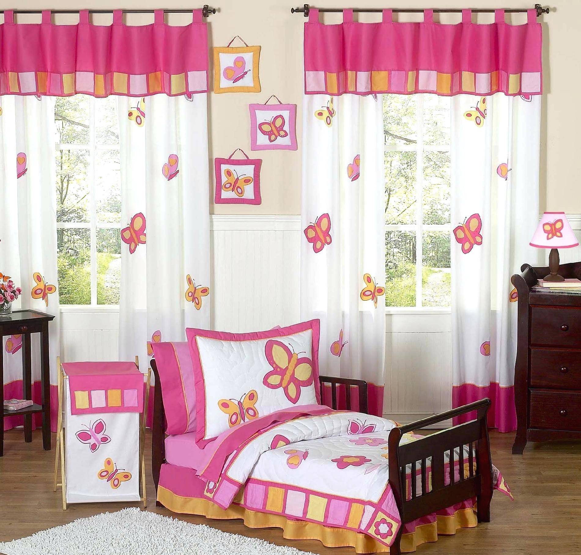 Какие выбрать шторы в детскую комнату для девочки