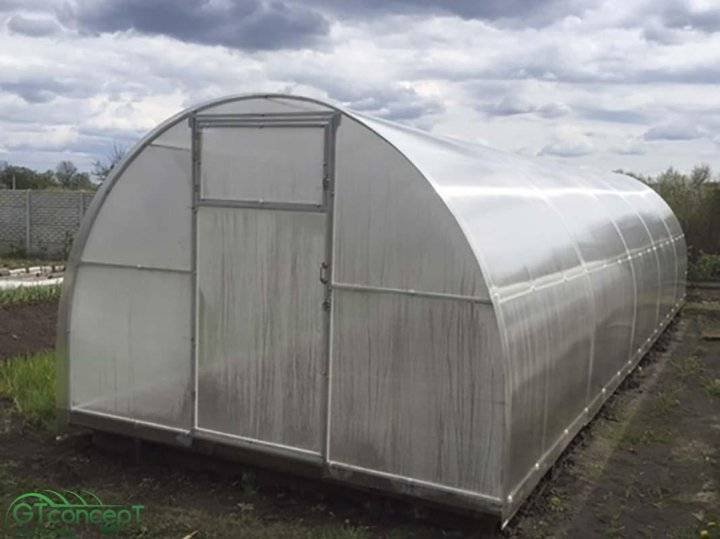 Преимущества алюминиевых теплиц под стекло для российских садоводов