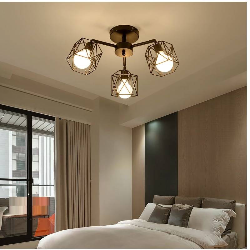Люстра в спальню: современный стиль светильника в интерьере для маленьких комнат, фото