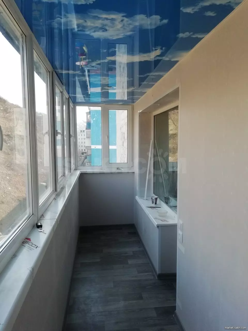 Натяжной потолок зимой на балконе: можно ли устанавливать, плюсы и минусы, отзывы
