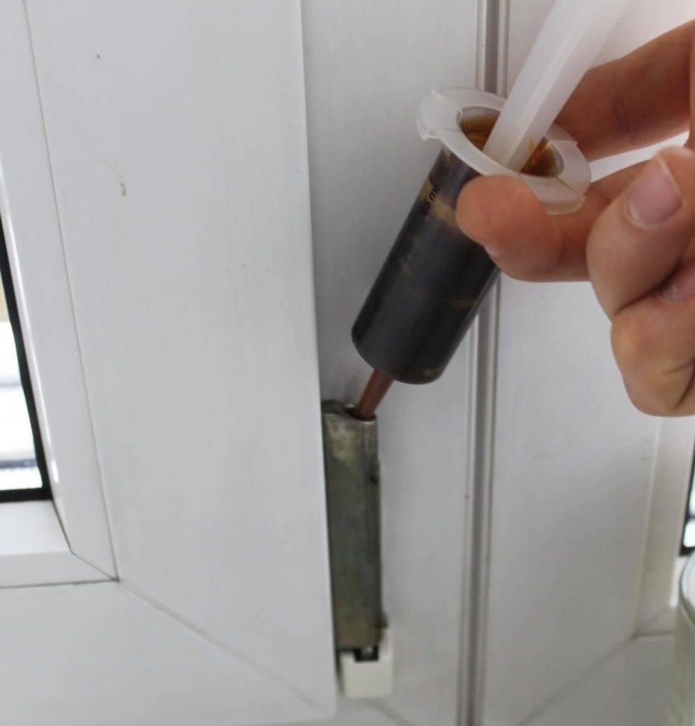 Как снять пластиковую дверь с петель: видео, инструкция из 5 шагов