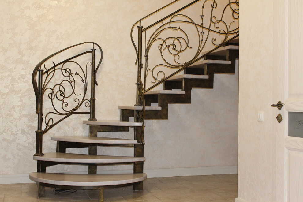 Кованые лестницы: фото ковки, элементы на второй этаж, металлическая и художественная, изготовление ступеней