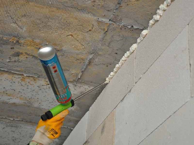 Чем заделать швы между плитами на потолке: замазать стыки перекрытия, стены видны, деформацию убрать и закрыть