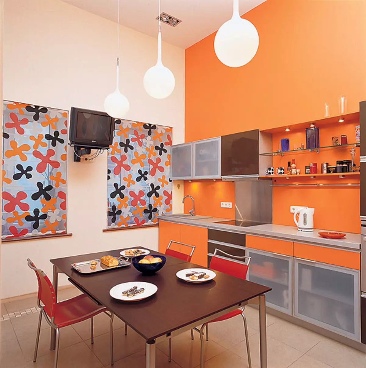 Оранжевые шторы: 125 фото комбинаций и советы по применению в интерьере